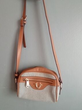 True Religion Crossbody Camera Bag‎ Brown Denim Gold Horseshoe Logo Messenger